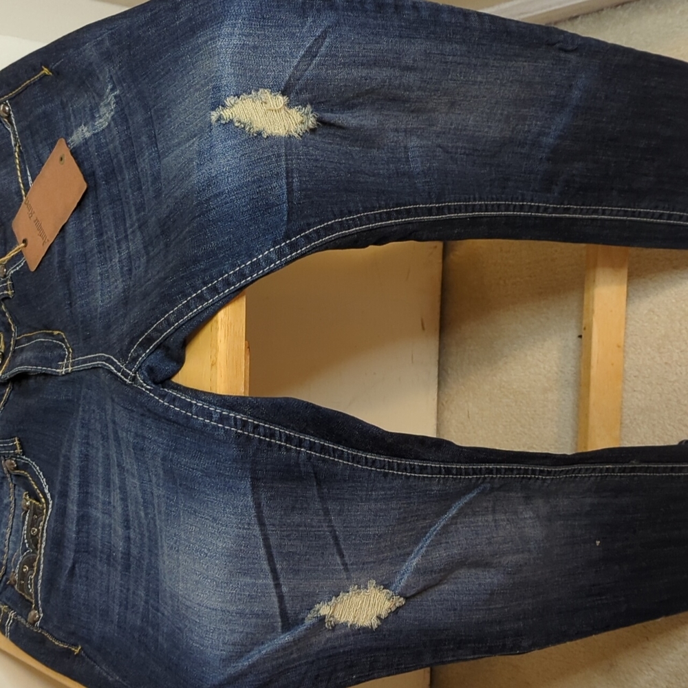 Jeans - Picture 2 of 3